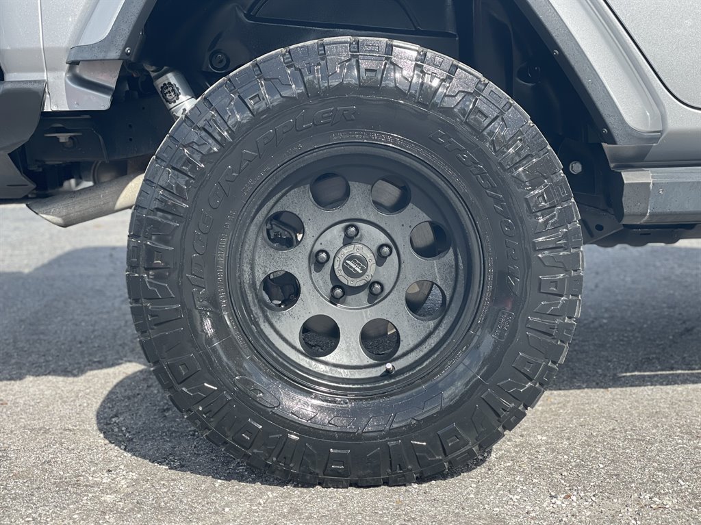 2019 Jeep Wrangler - $26,999