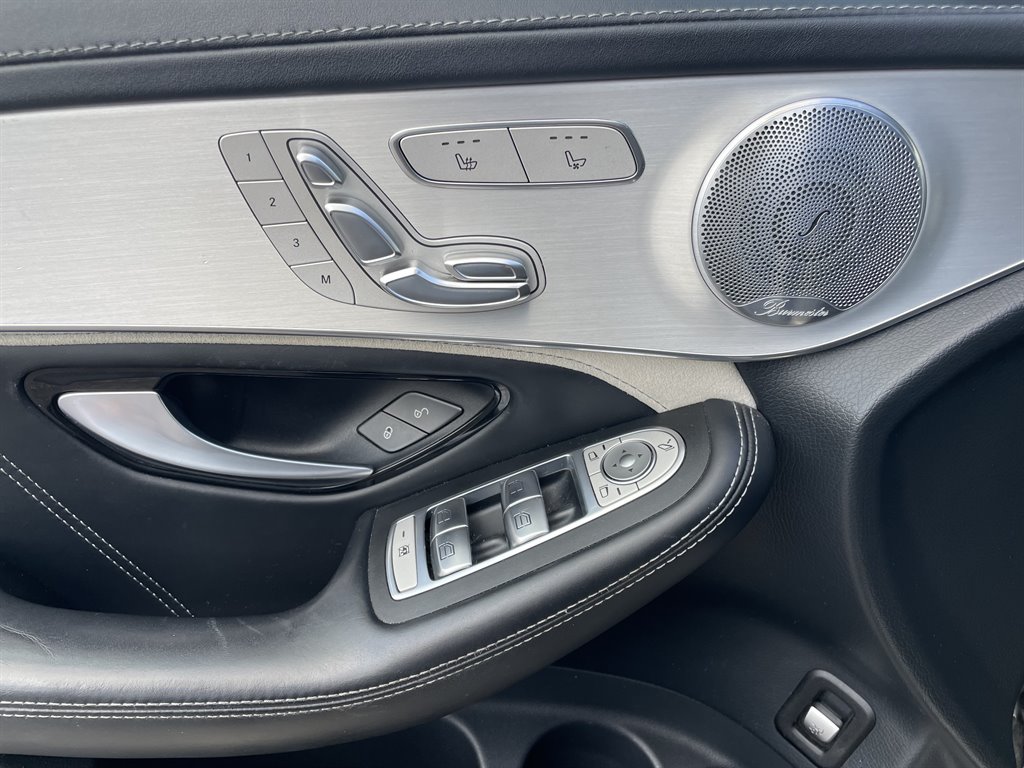 2019 Mercedes-Benz GLC - $34,999