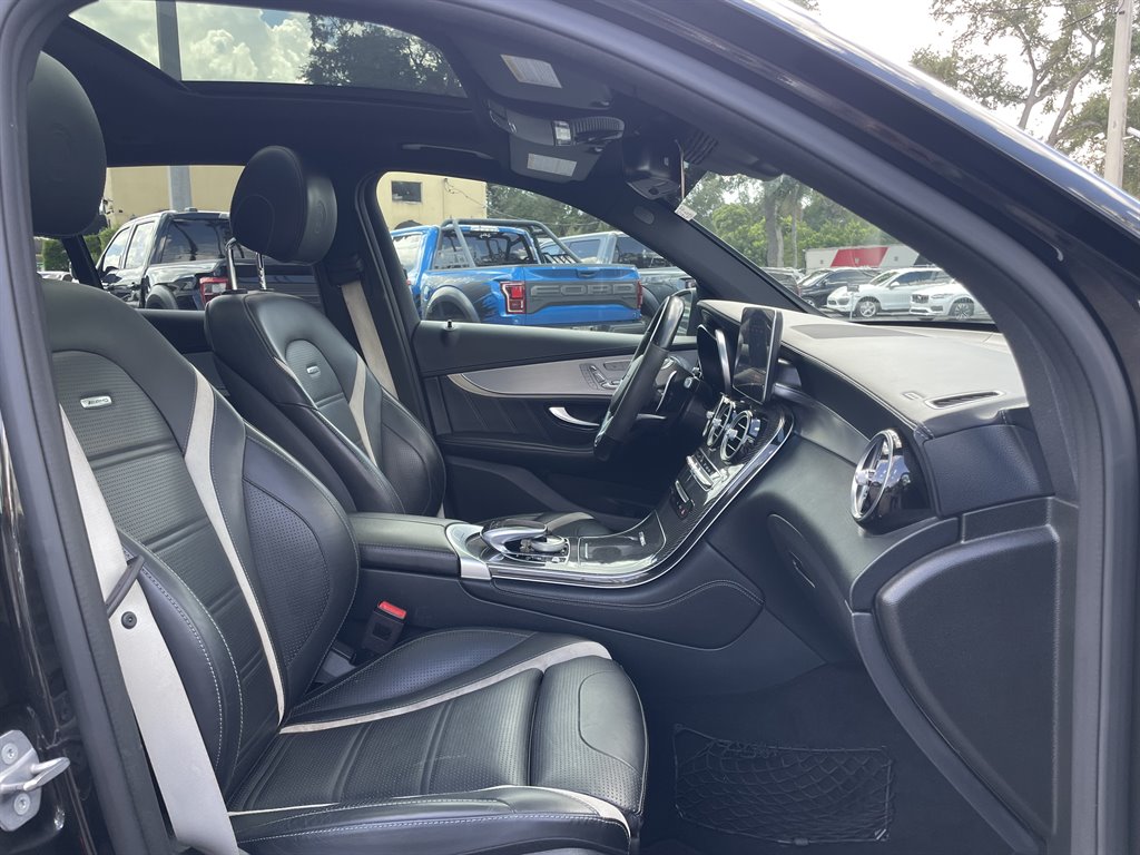2019 Mercedes-Benz GLC - $34,999