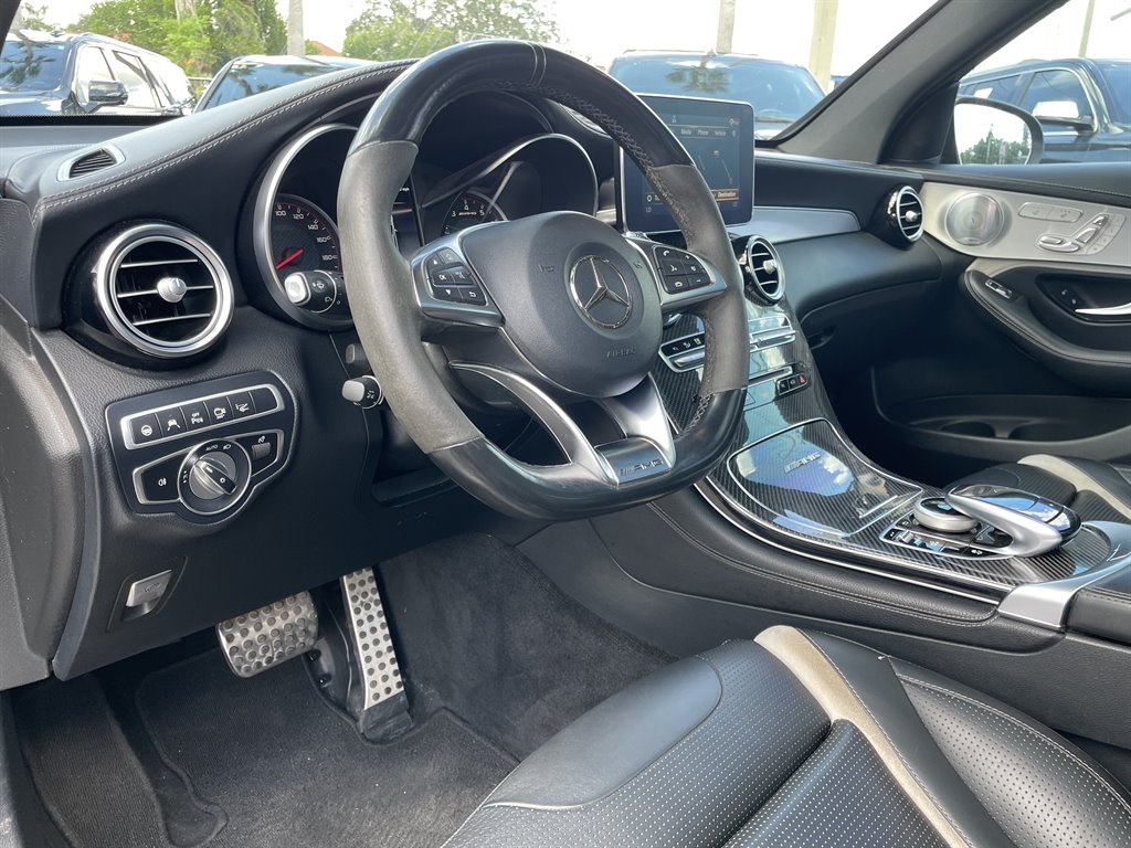 2019 Mercedes-Benz GLC - $34,999