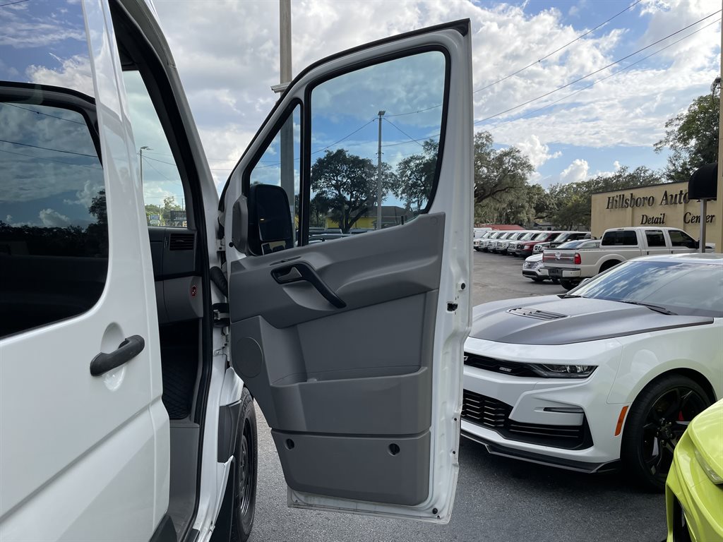 2017 Mercedes-Benz Sprinter 2500 High Roof photo