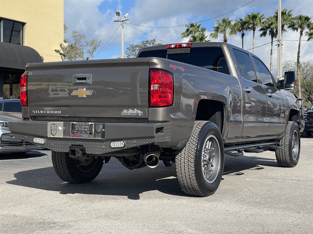 2015 Chevrolet Silverado 2500 High Country photo