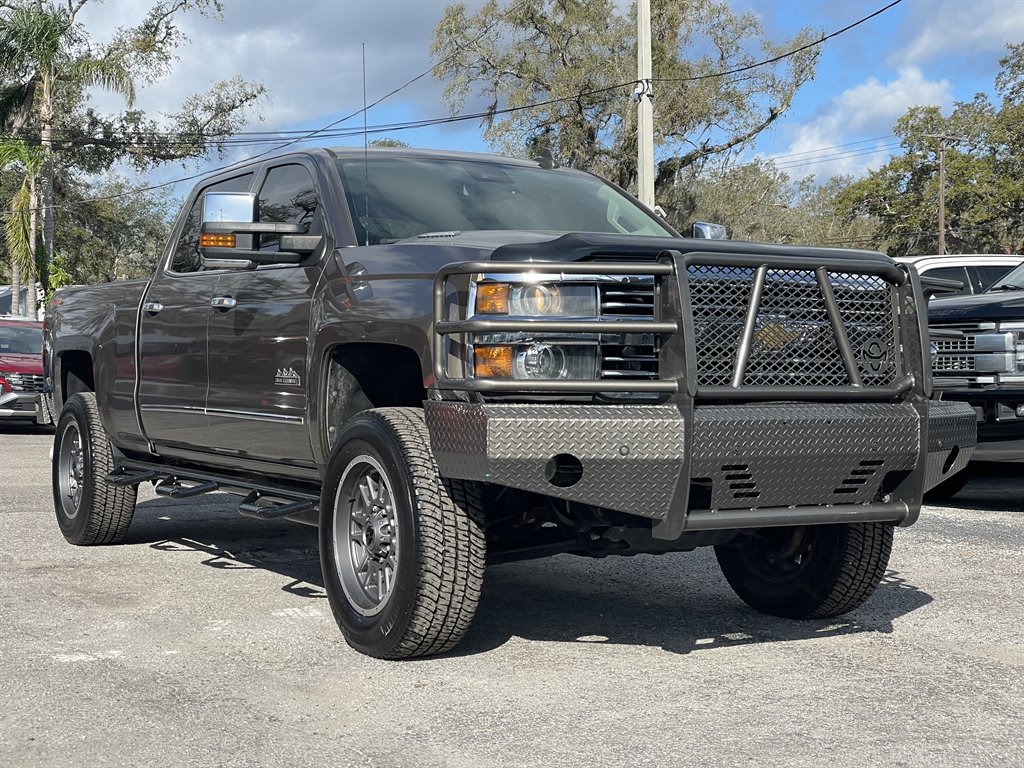 2015 Chevrolet Silverado 2500 High Country photo