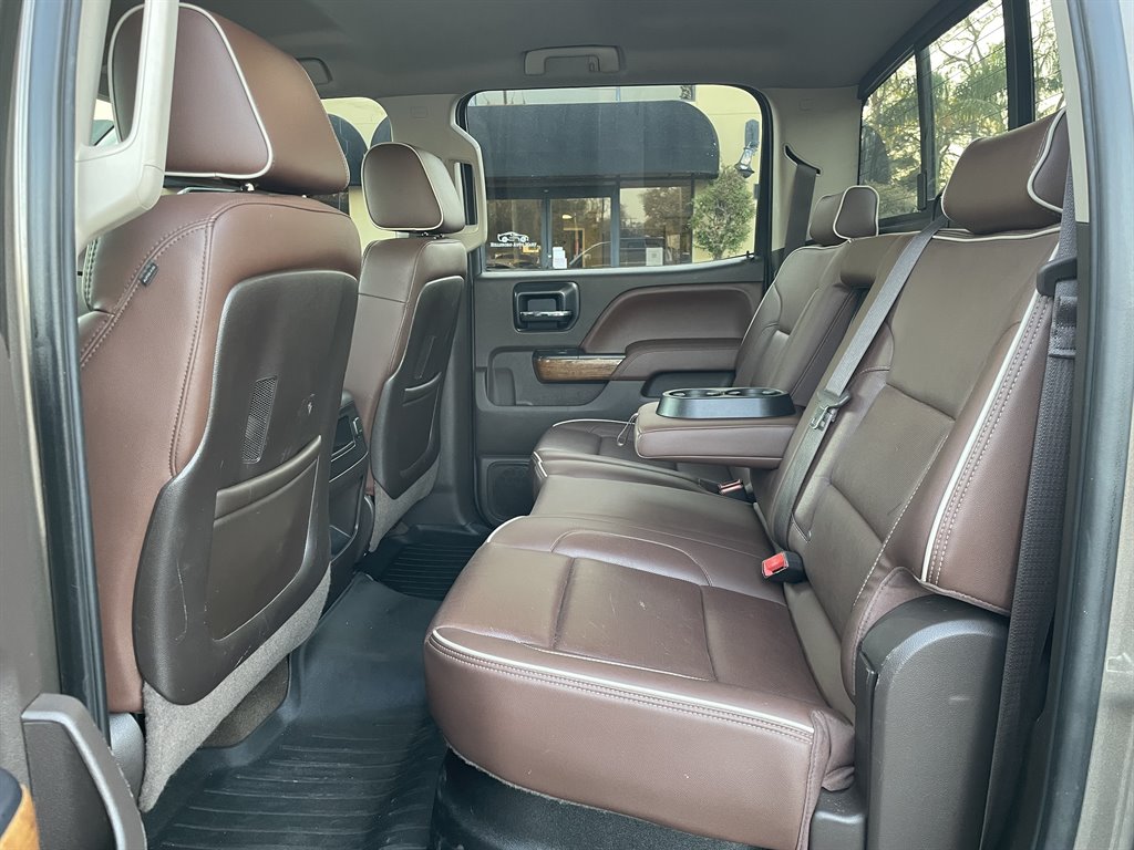 2015 Chevrolet Silverado 2500 High Country photo