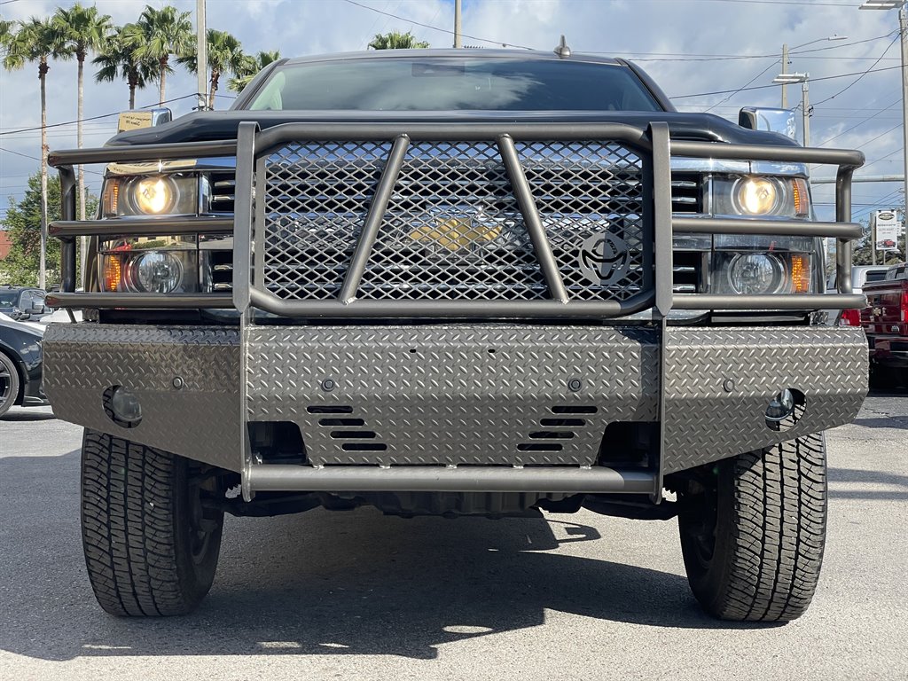 2015 Chevrolet Silverado 2500 High Country photo