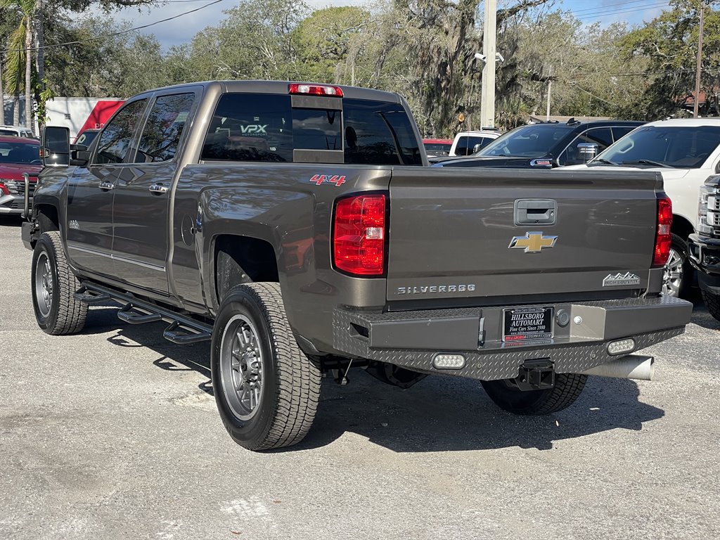 2015 Chevrolet Silverado 2500 High Country photo