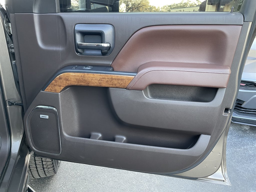 2015 Chevrolet Silverado - $32,999