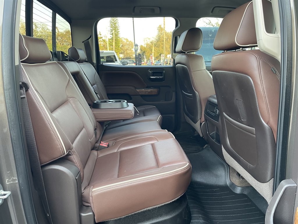 2015 Chevrolet Silverado 2500 High Country photo