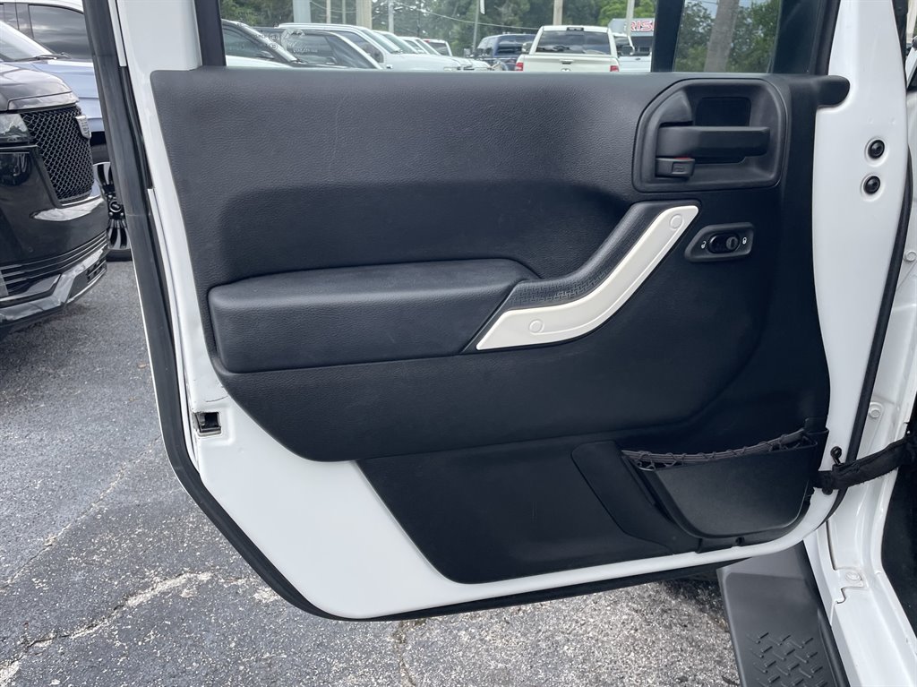 2015 Jeep Wrangler - $17,999