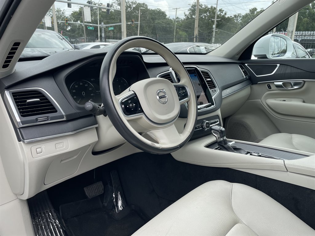 2020 Volvo XC90 - $22,999