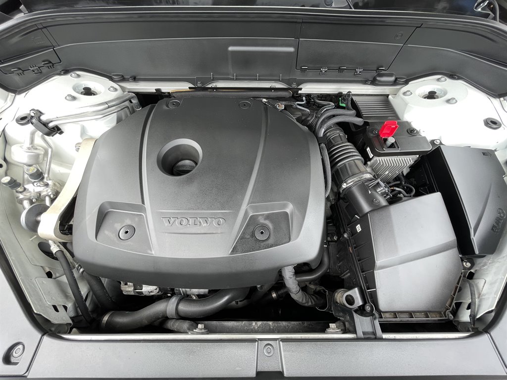 2020 Volvo XC90 - $22,999