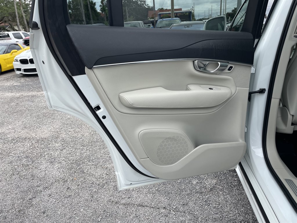 2020 Volvo XC90 - $22,999