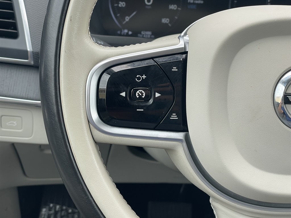 2020 Volvo XC90 - $22,999
