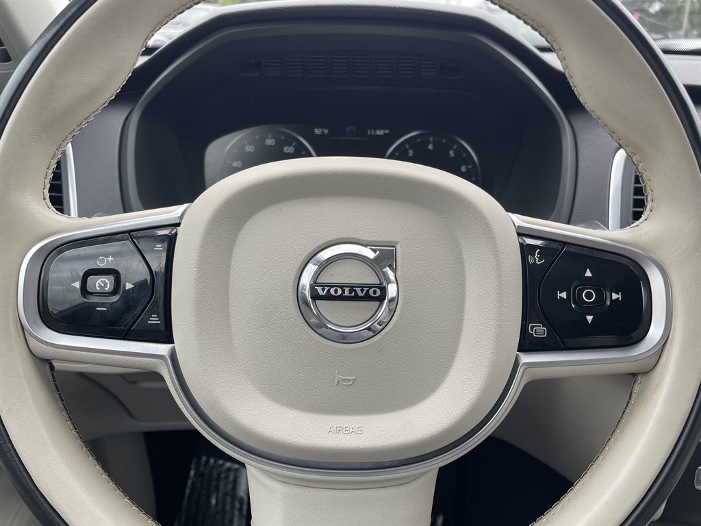 2020 Volvo XC90 - $22,999