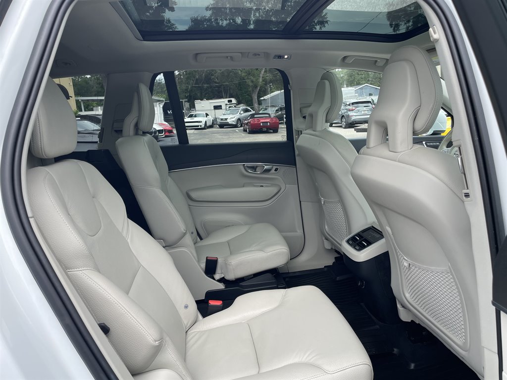 2020 Volvo XC90 - $22,999