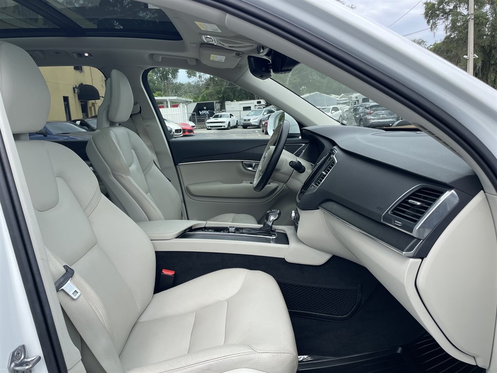 2020 Volvo XC90 - $22,999