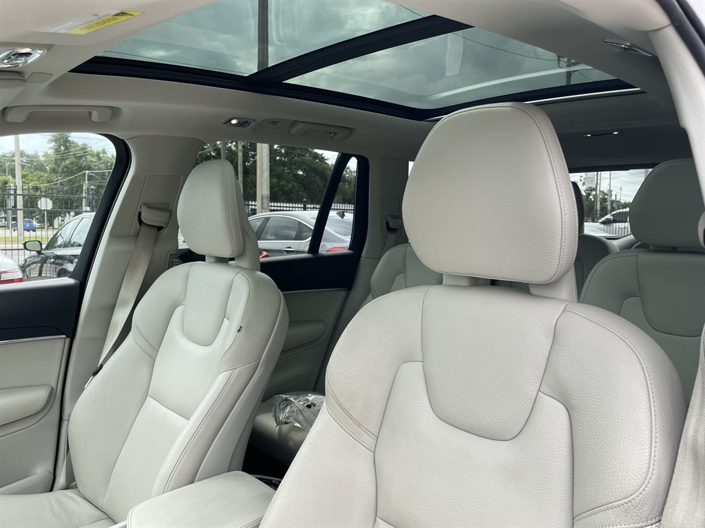 2020 Volvo XC90 - $22,999
