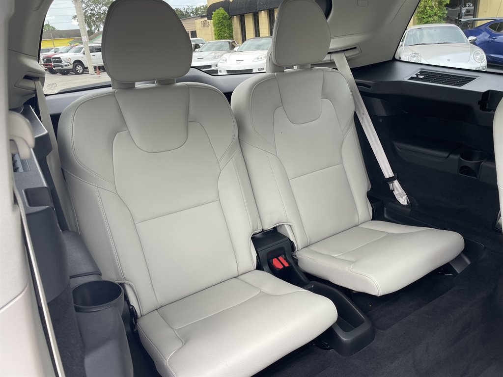 2020 Volvo XC90 - $22,999