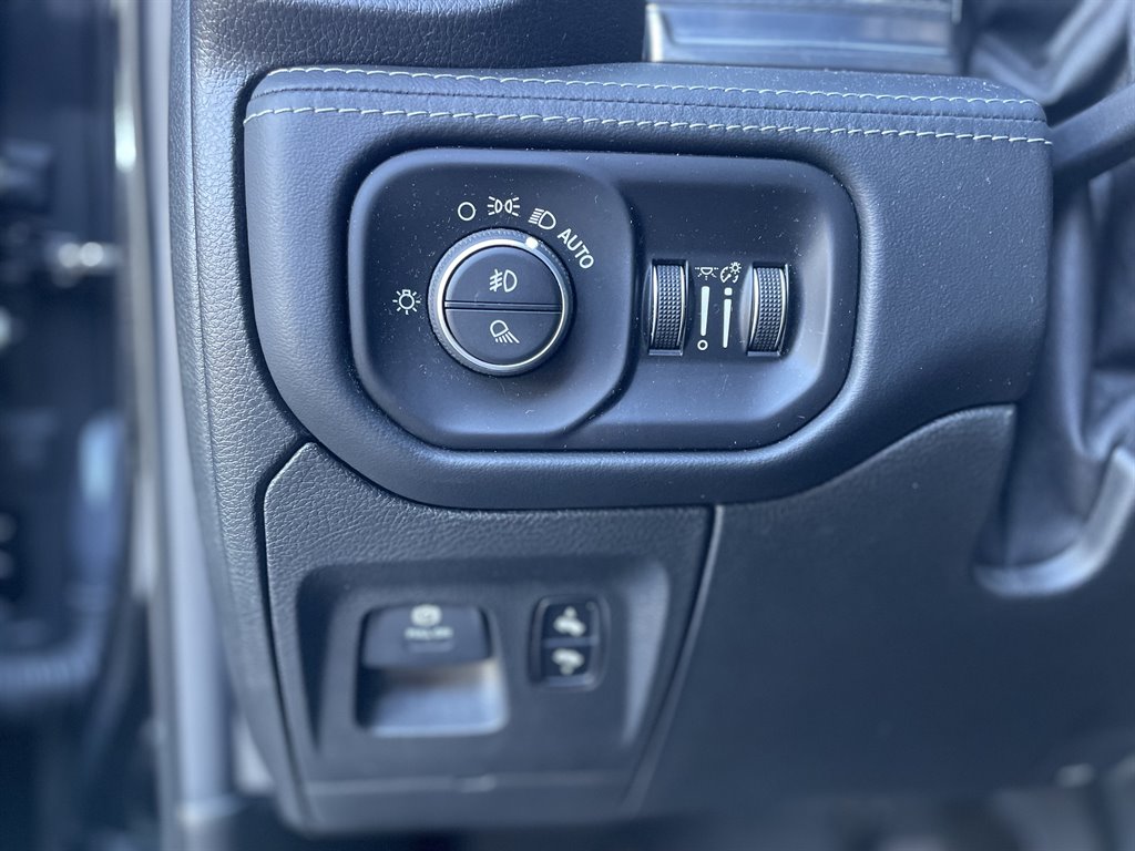 2019 RAM 1500 Limited photo