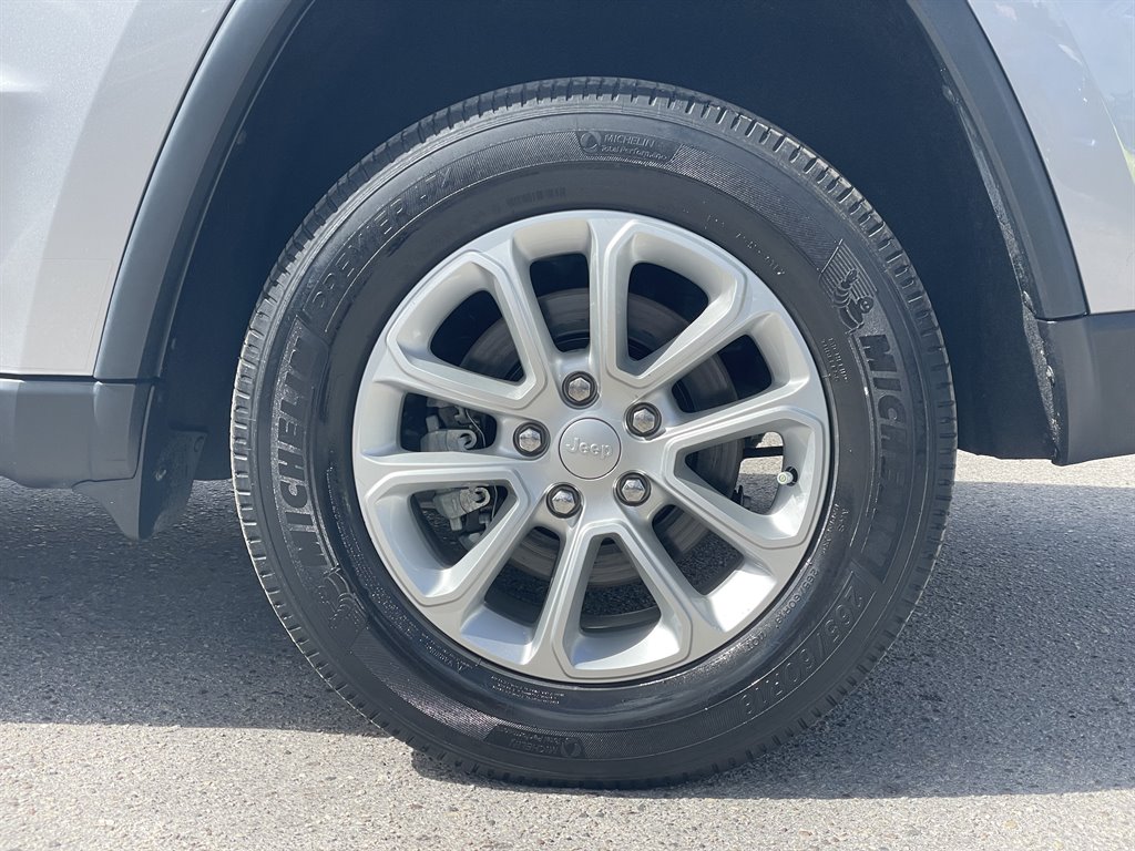 2021 Jeep Cherokee - $16,999