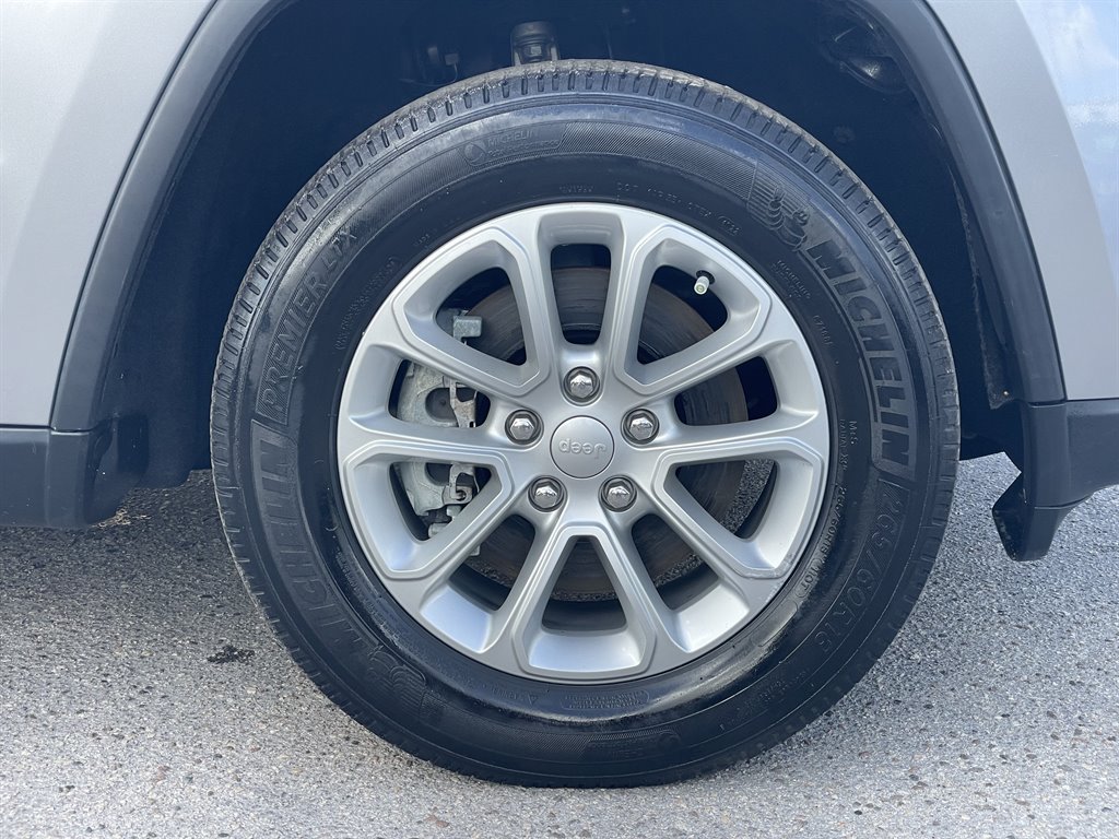 2021 Jeep Cherokee - $16,999