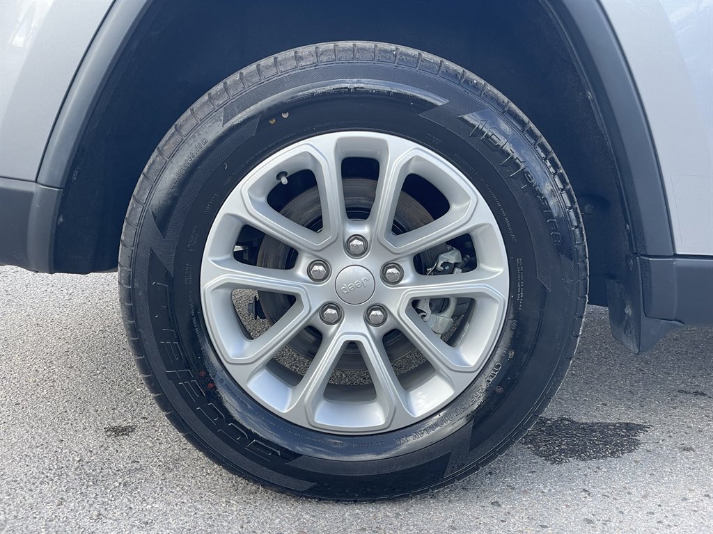 2021 Jeep Cherokee - $16,999