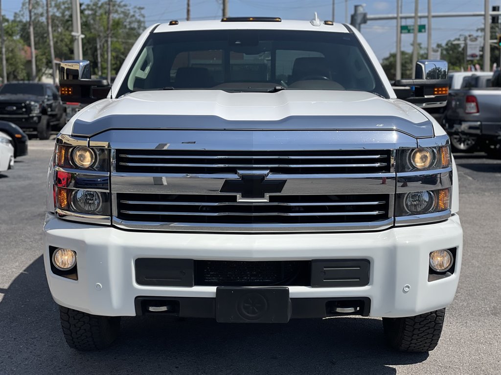 2015 Chevrolet Silverado 3500 High Country photo