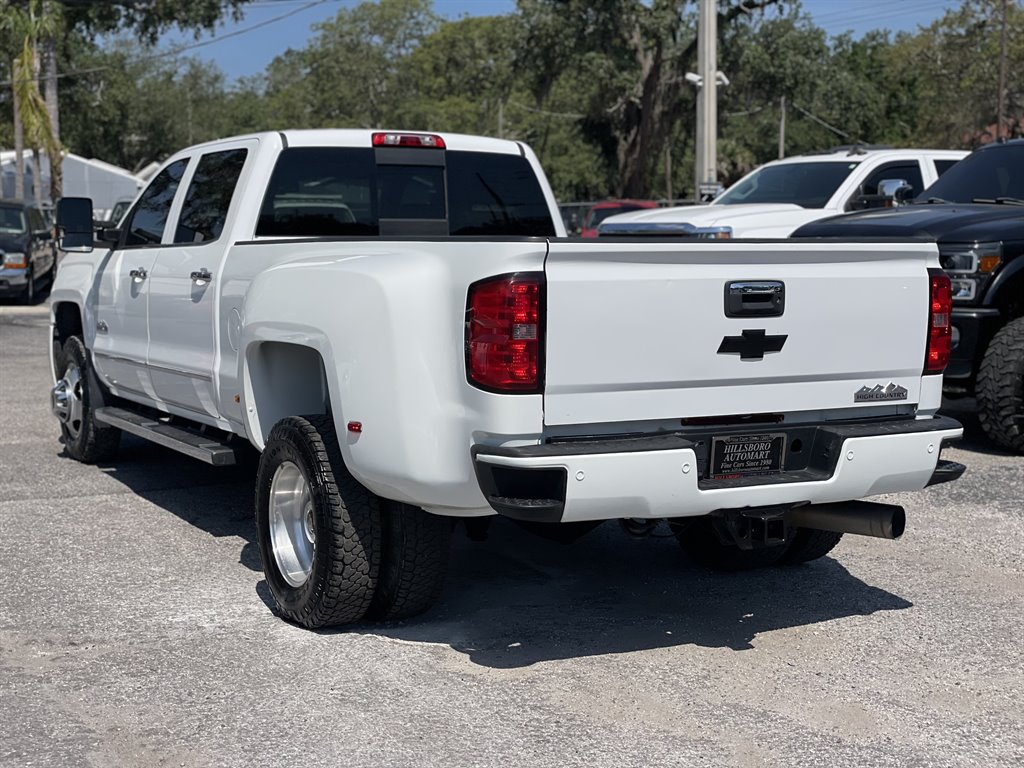 2015 Chevrolet Silverado 3500 High Country photo