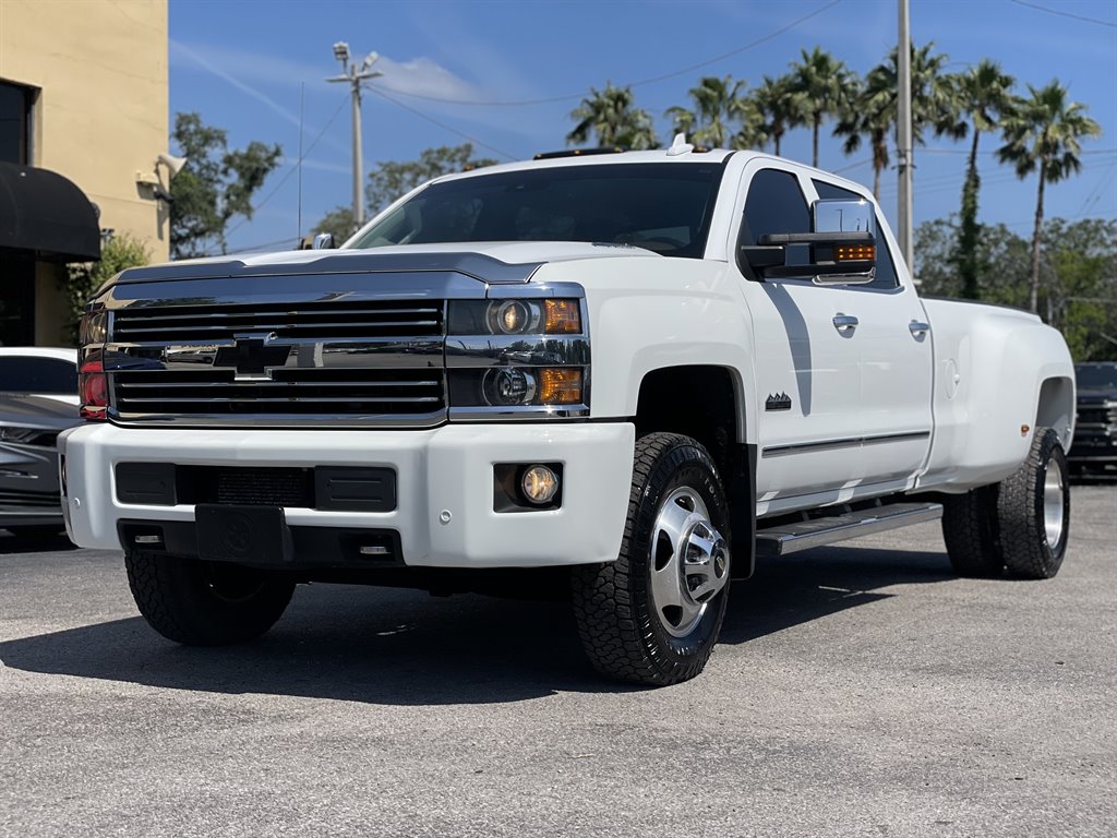 2015 Chevrolet Silverado 3500 High Country photo