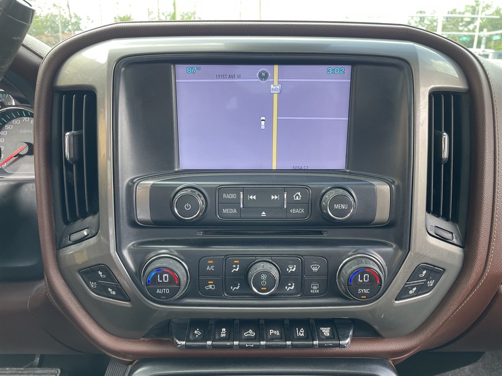 2015 Chevrolet Silverado 3500 High Country photo