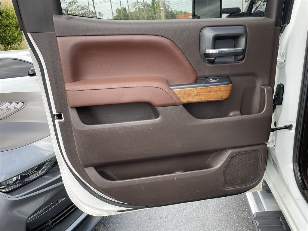 2015 Chevrolet Silverado 3500 High Country photo