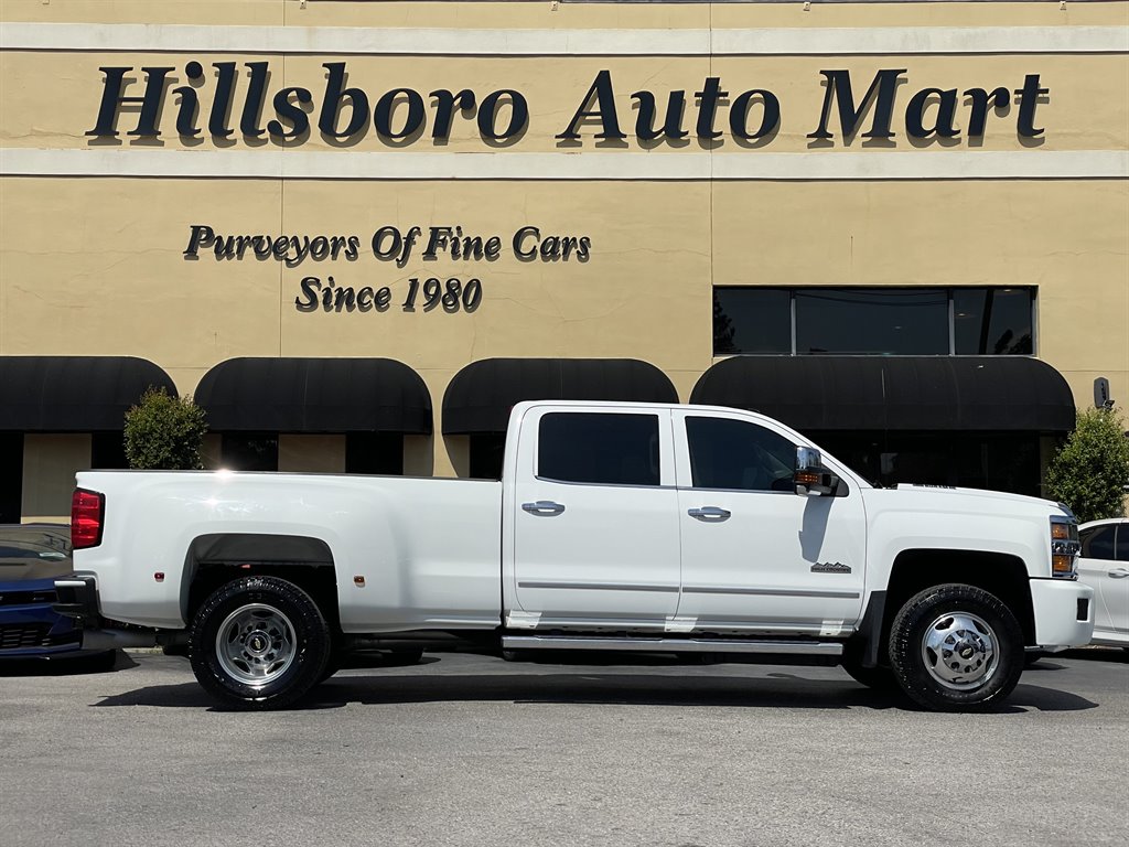 2015 Chevrolet Silverado 3500 High Country photo