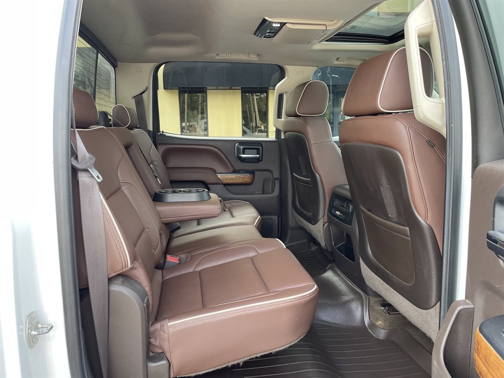2015 Chevrolet Silverado 3500 High Country photo