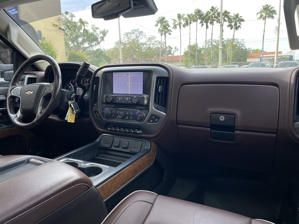 2015 Chevrolet Silverado 3500 High Country photo