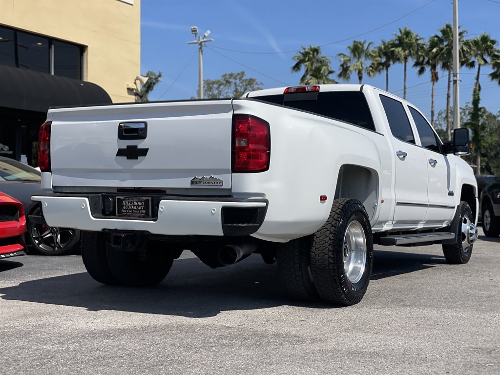 2015 Chevrolet Silverado 3500 High Country photo
