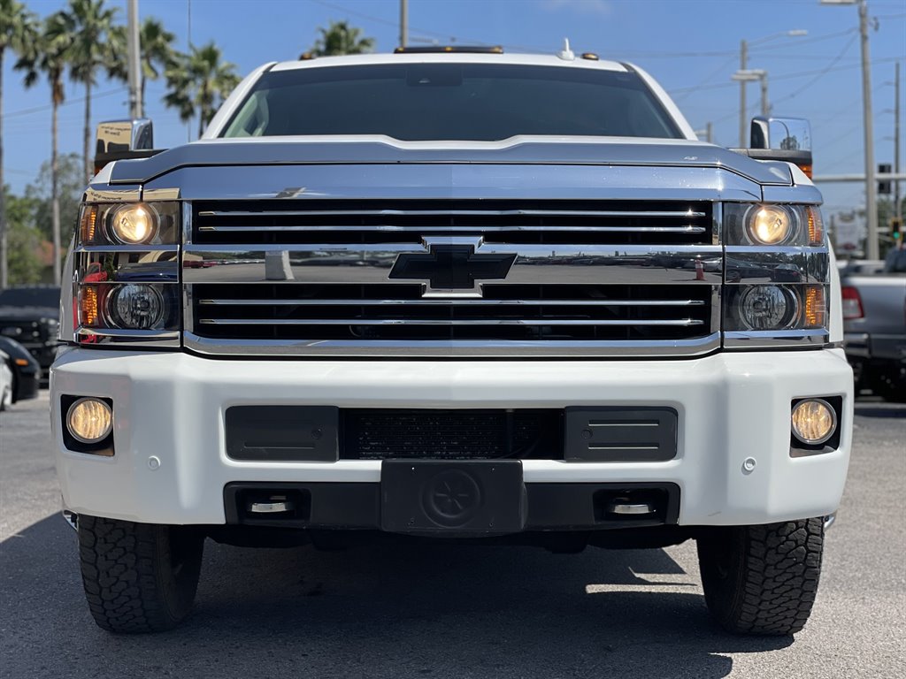 2015 Chevrolet Silverado 3500 High Country photo