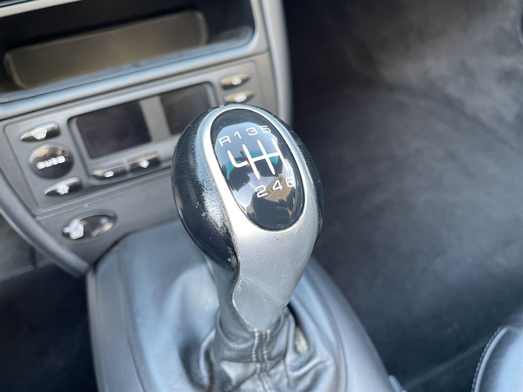 2001 Porsche 911 Carrera photo