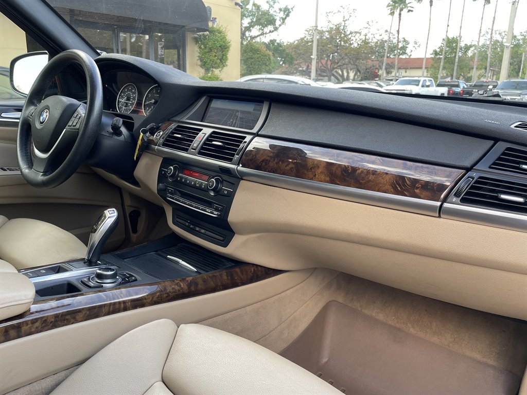 2011 BMW X5 xDrive35i photo