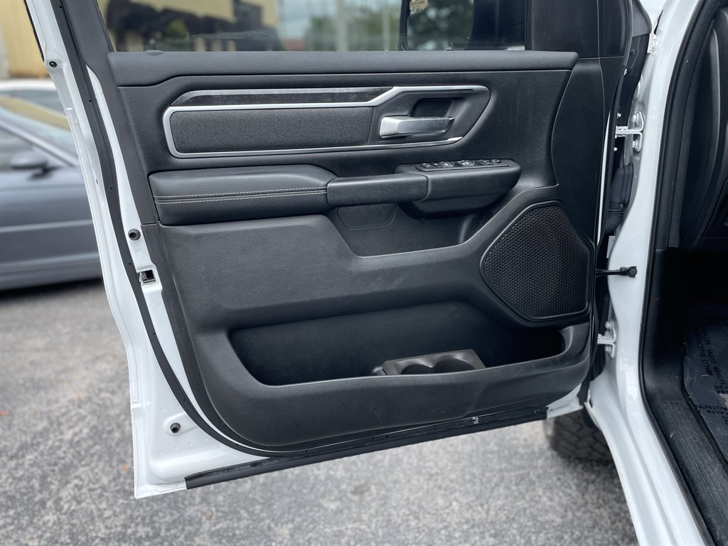 2019 RAM 1500 BIG Horn photo