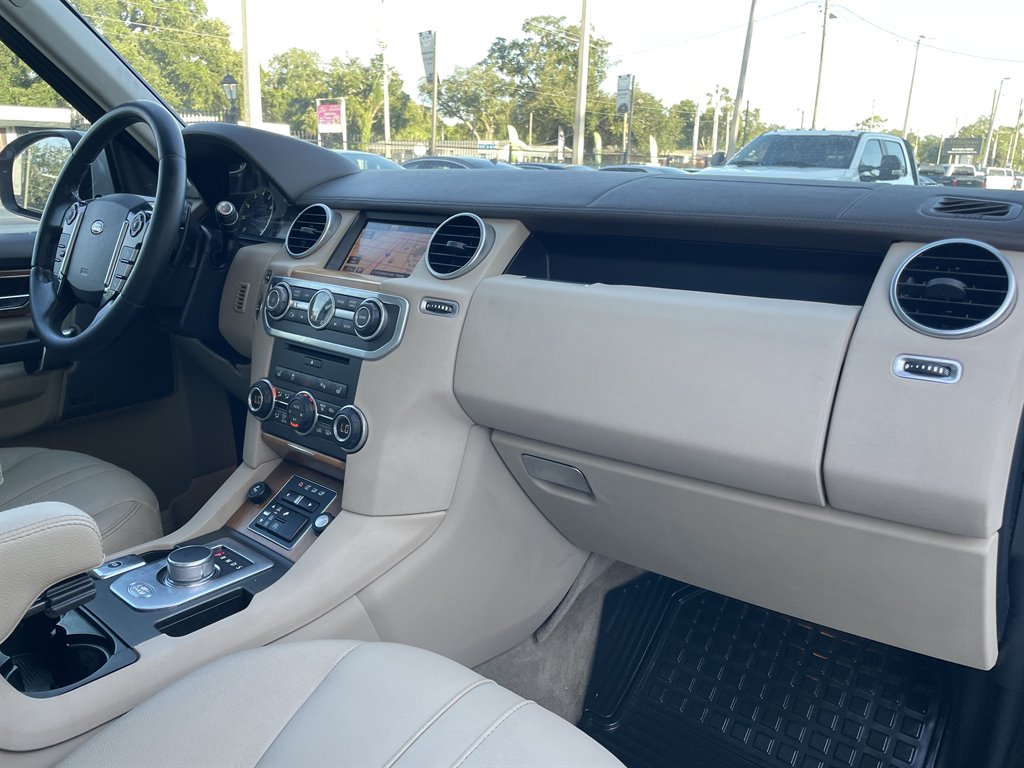 2016 Land Rover LR4 - $13,999