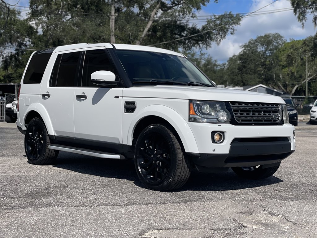 2016 Land Rover LR4 - $13,999