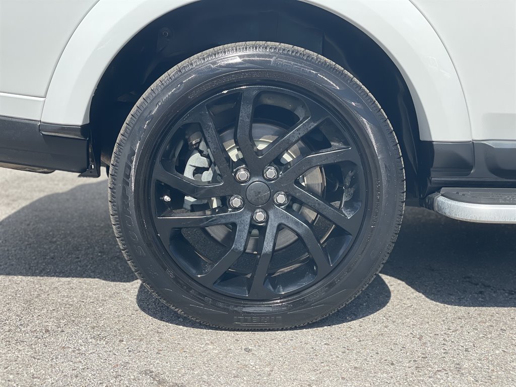2016 Land Rover LR4 - $13,999