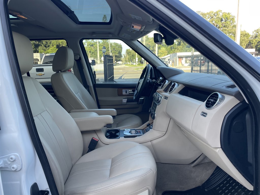2016 Land Rover LR4 - $13,999