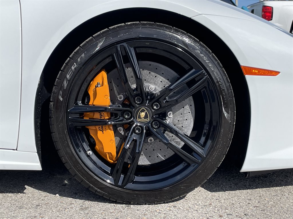 2015 Lamborghini Huracan - $214,999