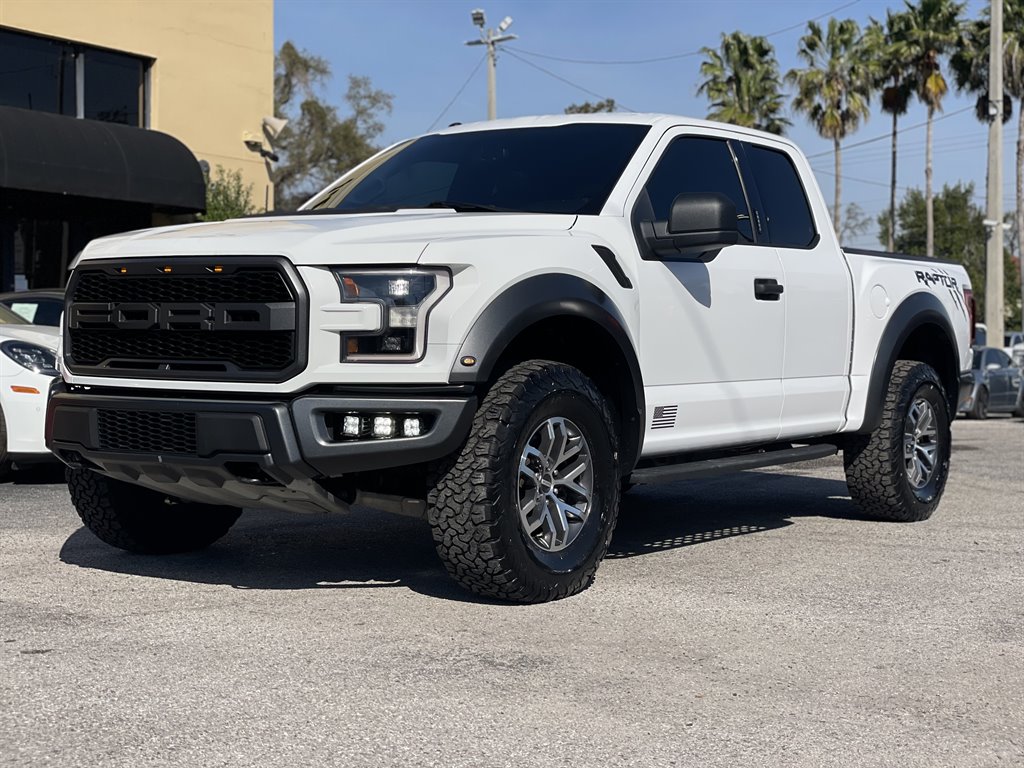 2017 Ford F-150 - $29,999