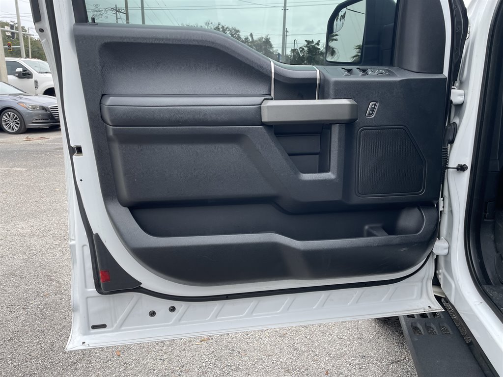 2017 Ford F-150 - $29,999