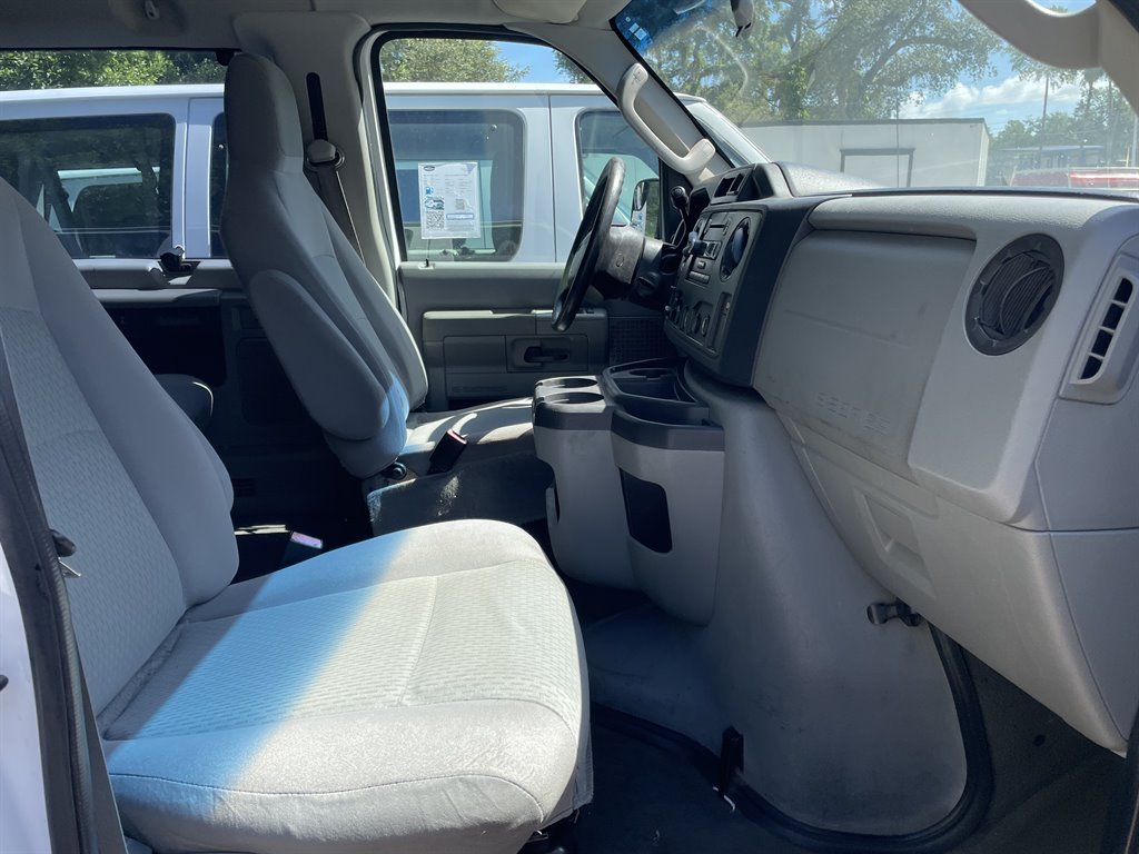 2011 Ford E-350 - $15,999