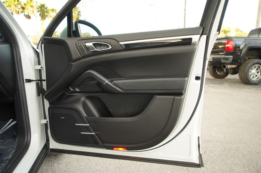 2014 Porsche Cayenne - $19,999