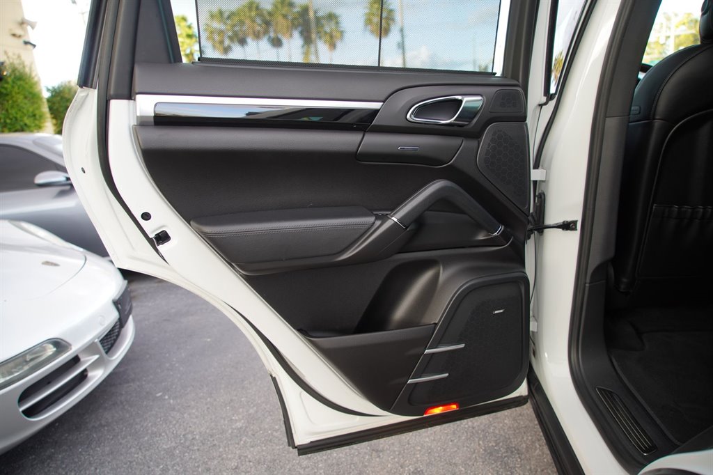 2014 Porsche Cayenne - $19,999
