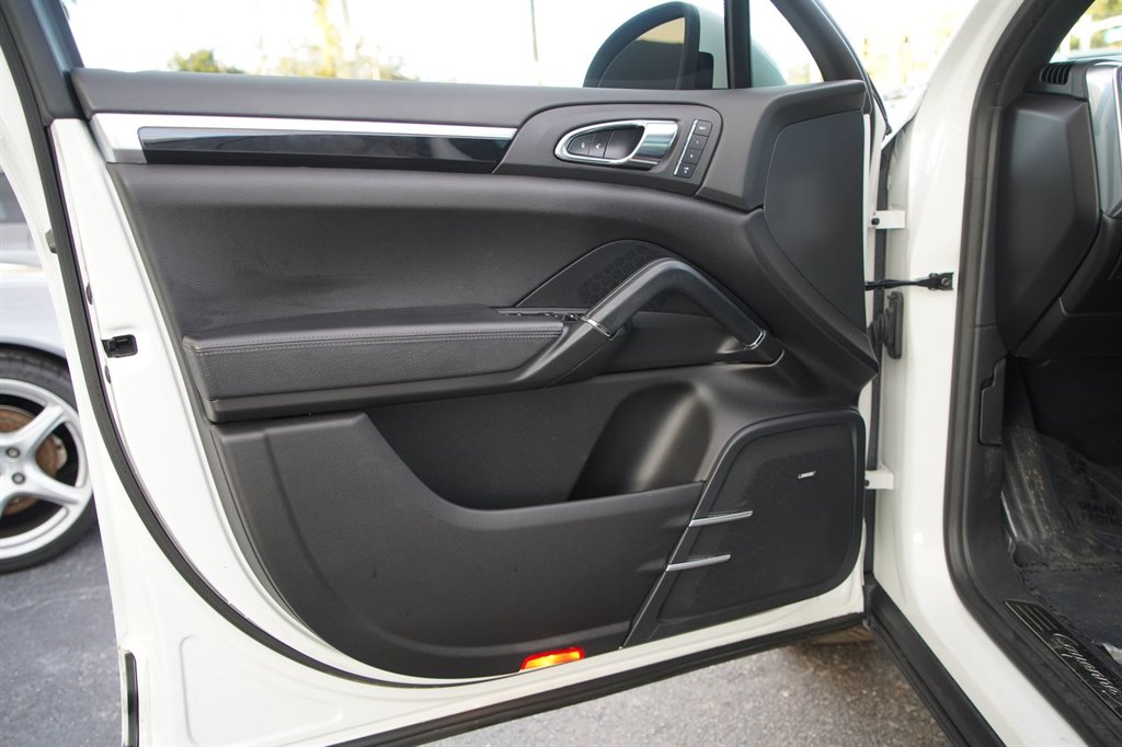 2014 Porsche Cayenne - $19,999